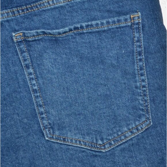 Old Navy Ladies Denim Cut Off Raw Hem Shorts Size 14 American Flag Embroidered - Picture 6 of 9